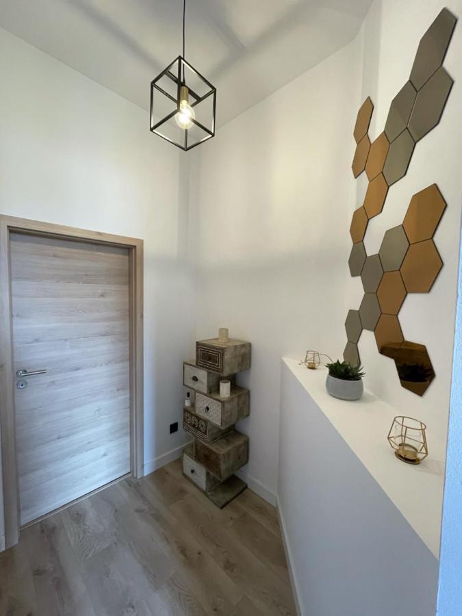 Patenier Hidden Garden 1Bdr With Garden リエージュ エクステリア 写真