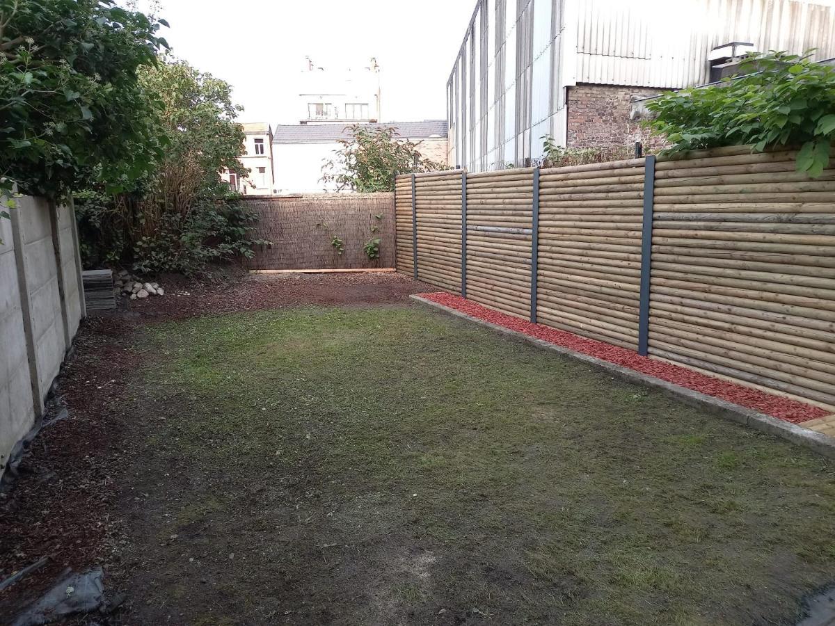 Patenier Hidden Garden 1Bdr With Garden リエージュ エクステリア 写真